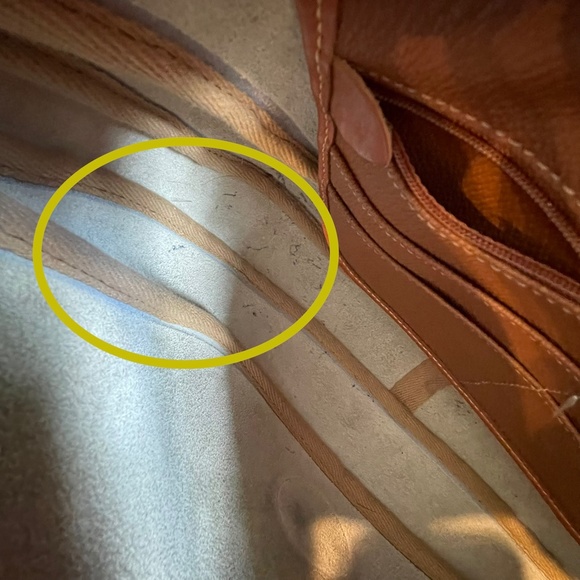 Vintage Dooney Bourke All Weather Leather Handbag! - Picture 16 of 16